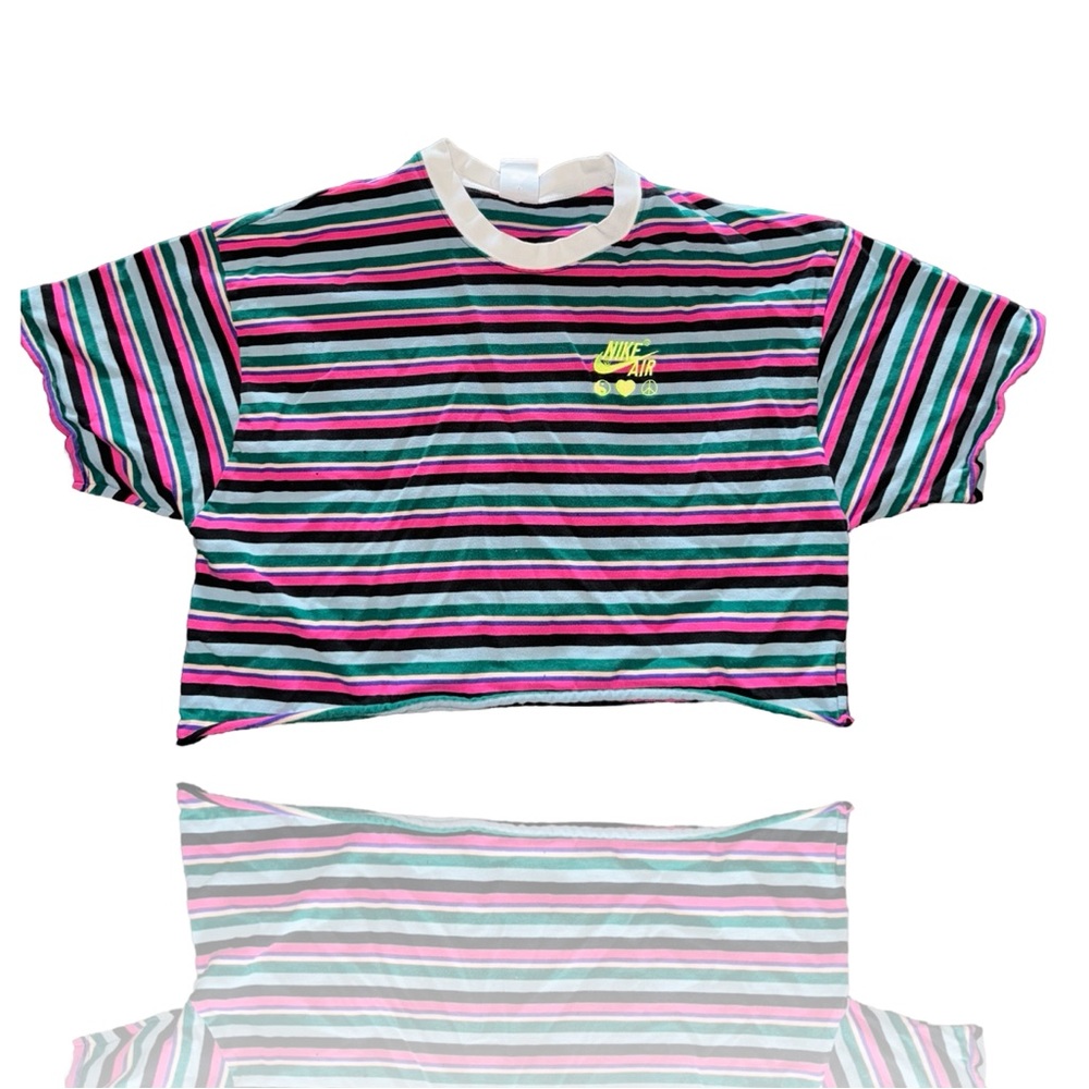 NIKE: Olivia Kim Striped Ladies Crop Top: Medium: Streetwear: Casual